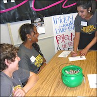 Students pledge not to drive and text