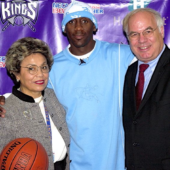 Bobby Jackson & Kings - Sports Illustrated - 5/12/2003 Basketball