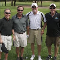 Group of golfers posing